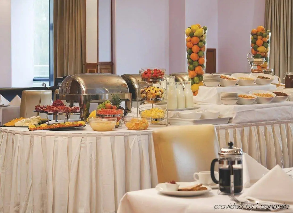 Photo - Clayton Hotel Dublin Airport Central