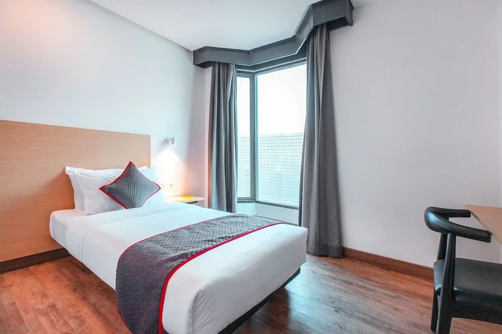 Super Oyo Townhouse 1 Hotel Salemba