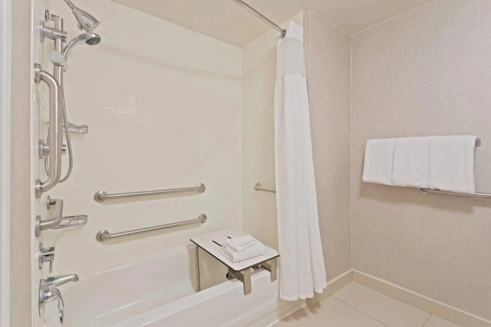 Photo - MainStay Suites Tampa Moffitt-USF