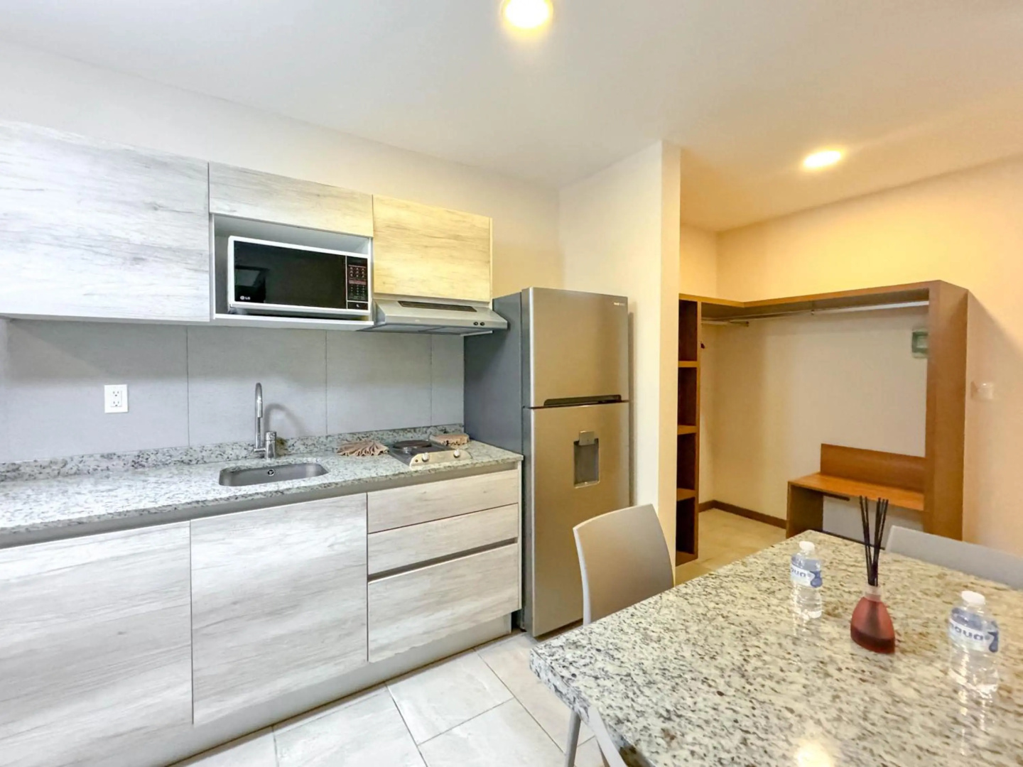 Photo - Hotel Grand Fifty Suites
