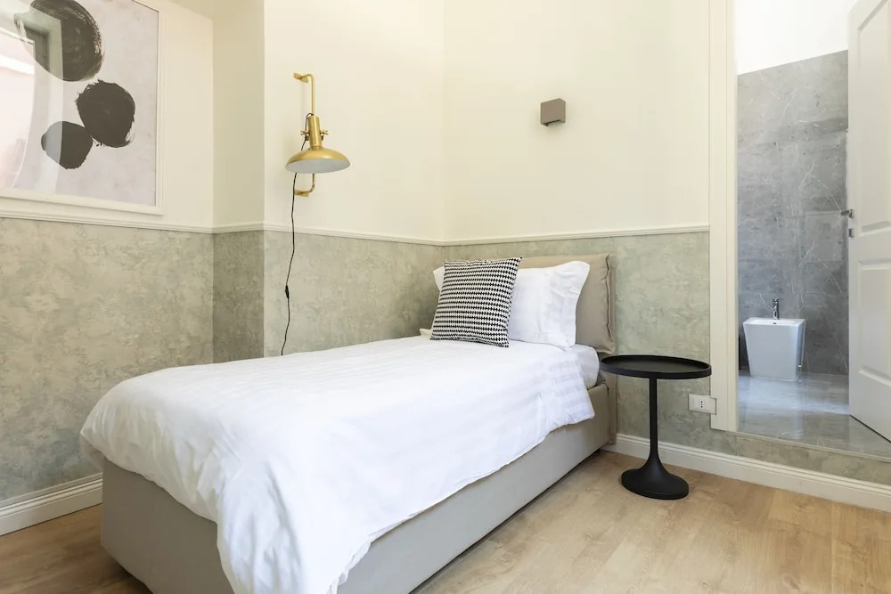 Photo - Louly Spanish Steps