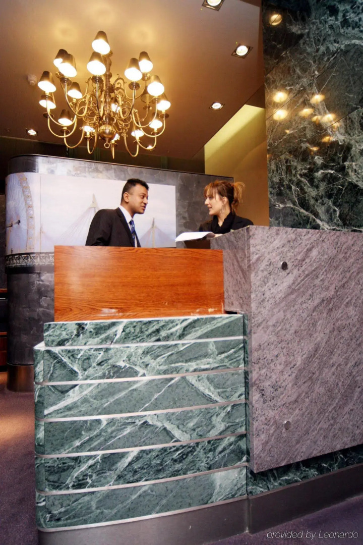 Foto - The Grand at Trafalgar Square