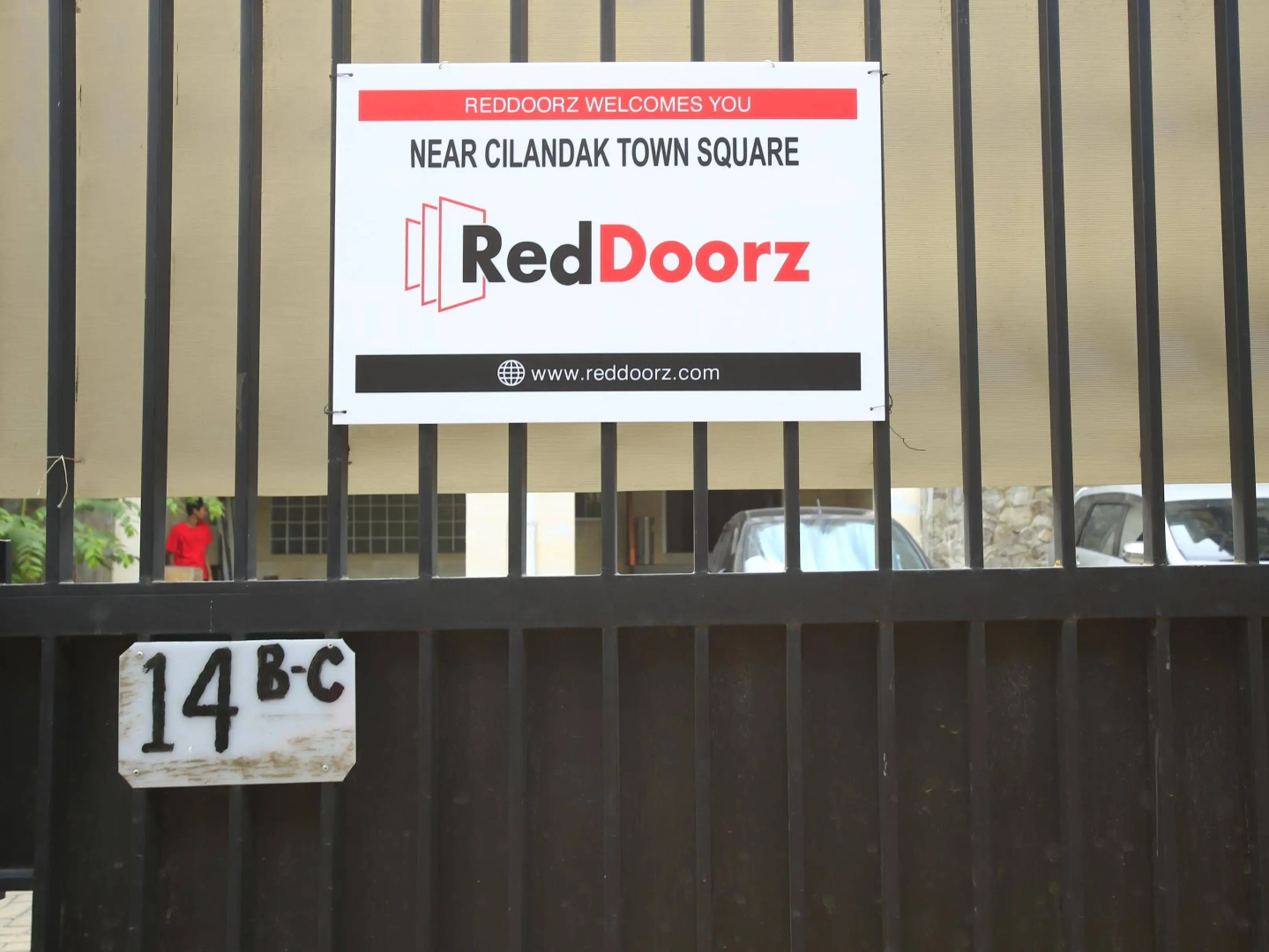 Foto - RedDoorz near Cilandak Town Square