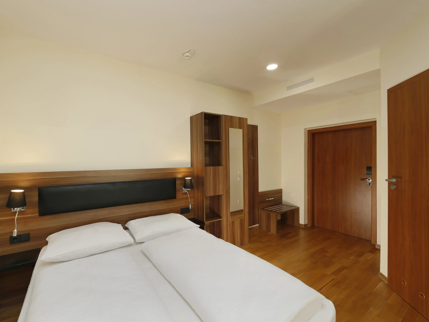 Photo - B&B HOTEL Berlin-Adlershof