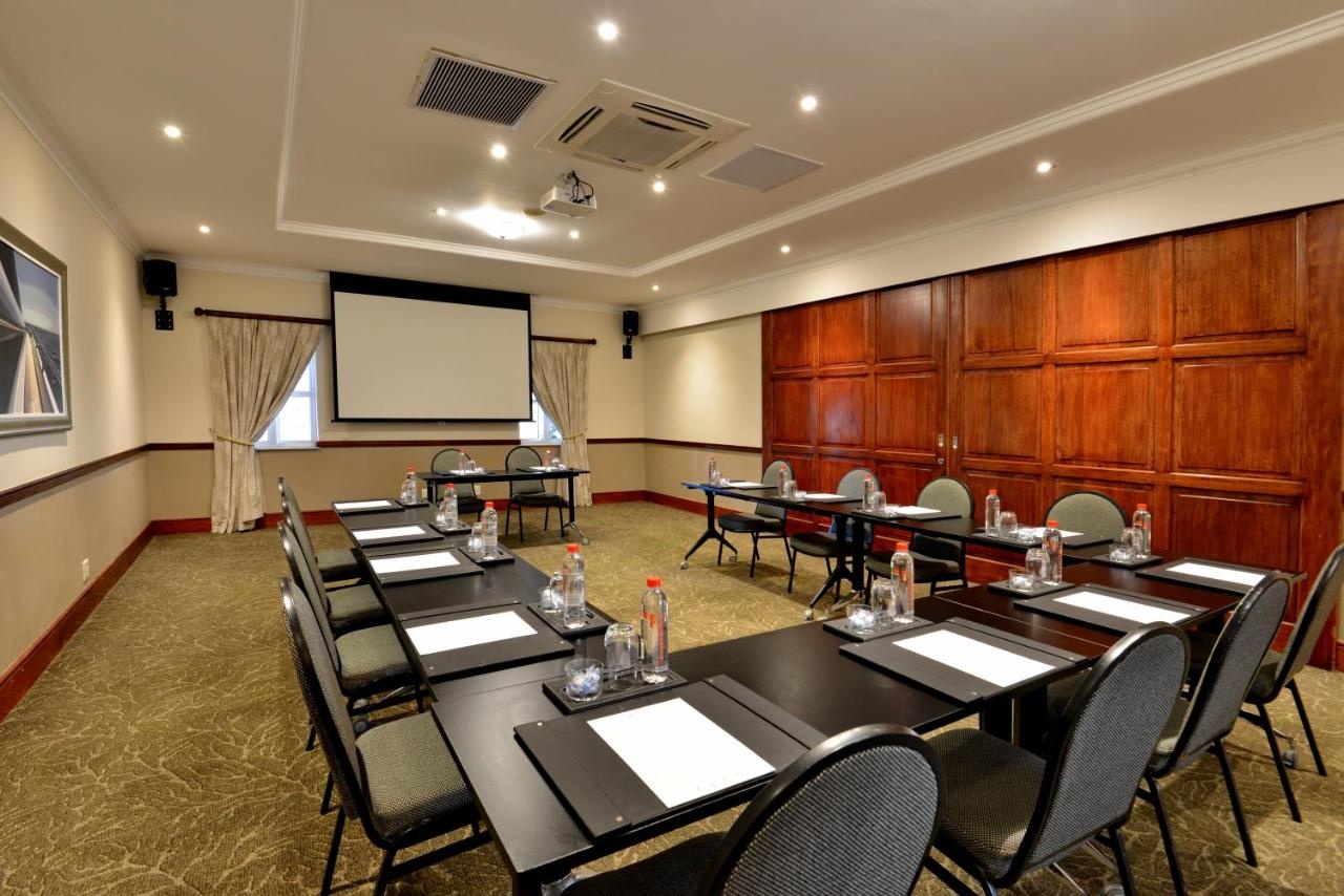 Photo - Courtyard Hotel Gqeberha