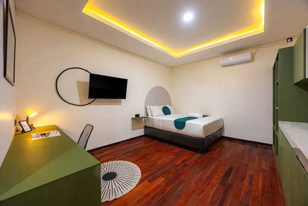 Photo - Cove The Cave