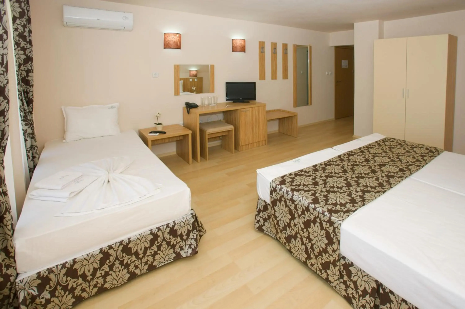 Photo - Karlovo Hotel