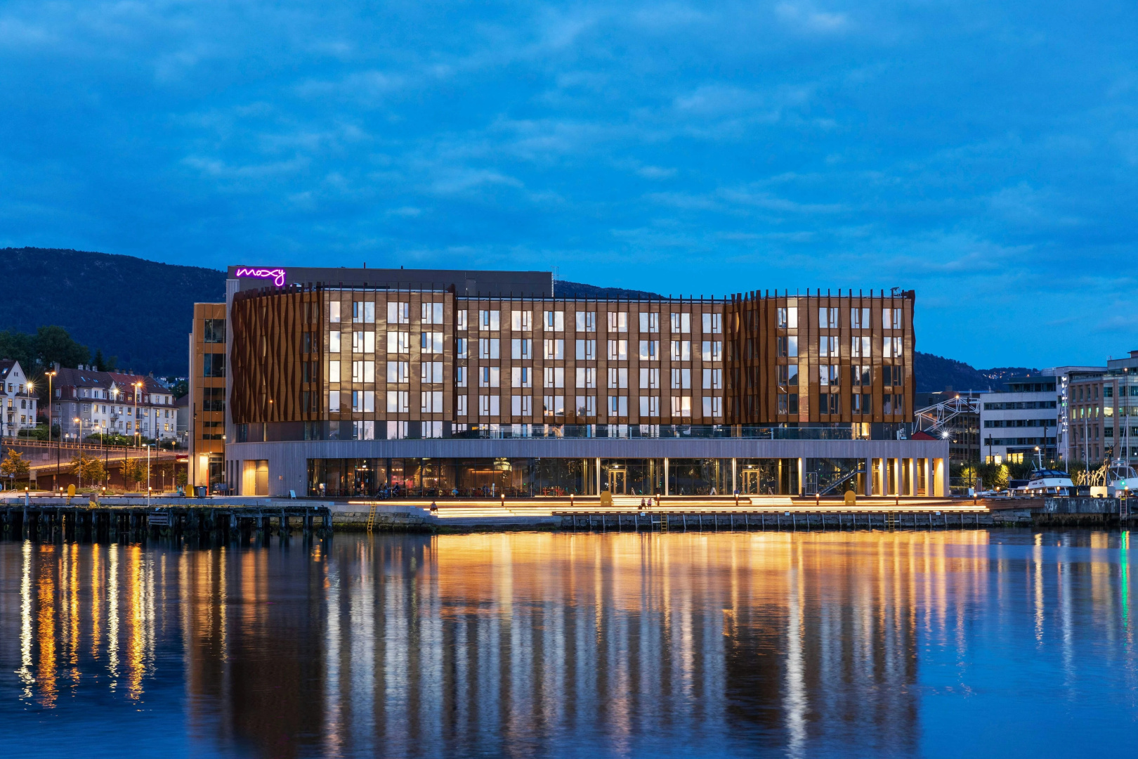 Photo - Moxy Bergen