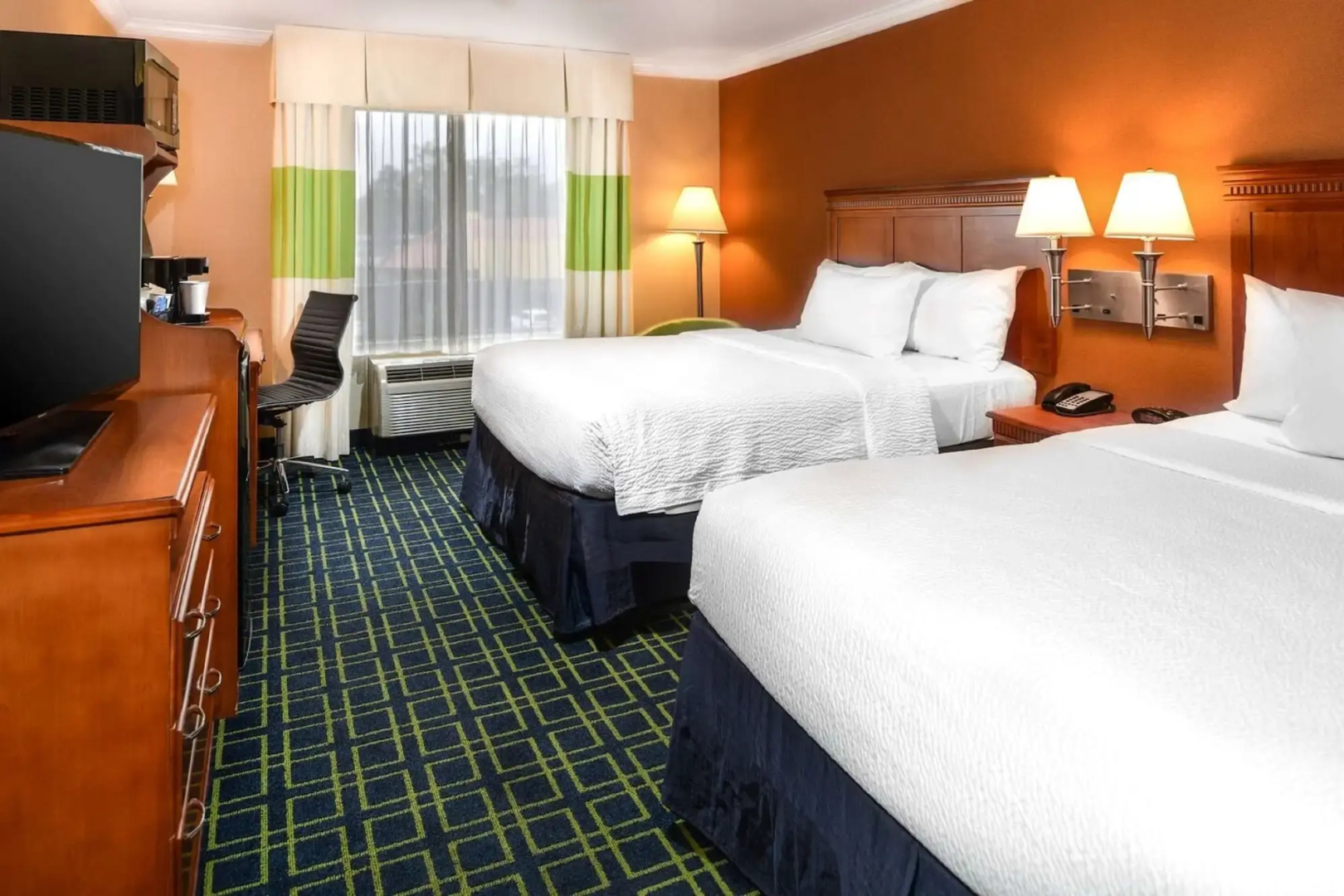 Photo - SureStay Hotel by Best Western Ontario Airport