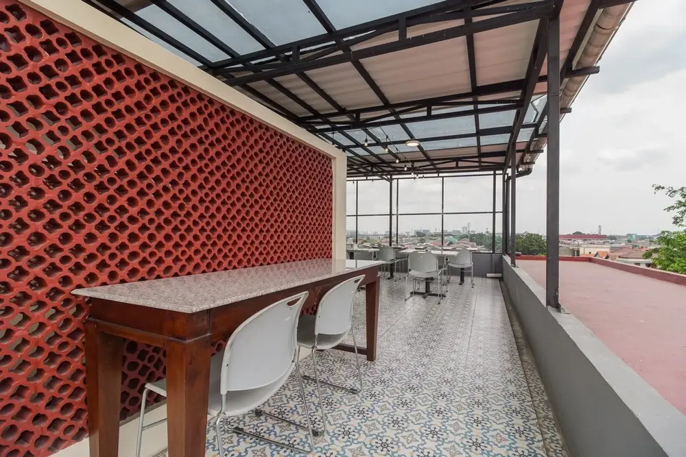 Photo - Urbanview Hotel Cantee Halim Perdanakusuma by RedDoorz