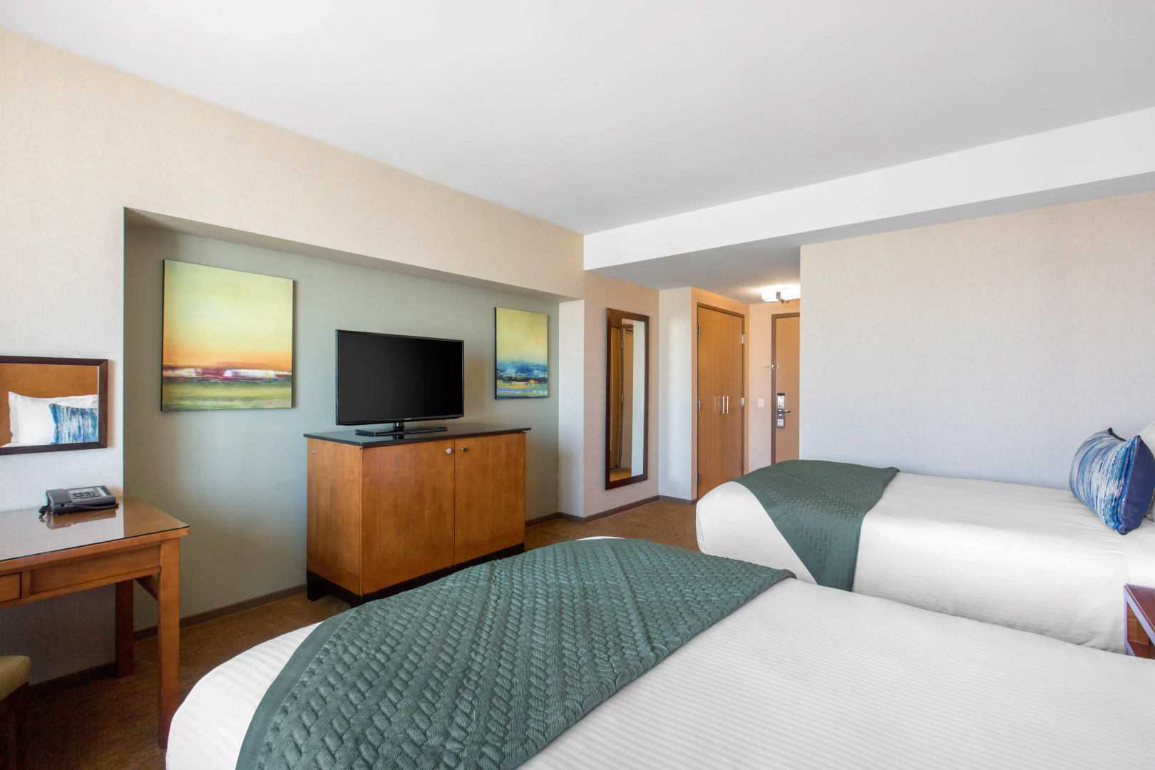 Photo - Omni San Diego Hotel at the Ballpark