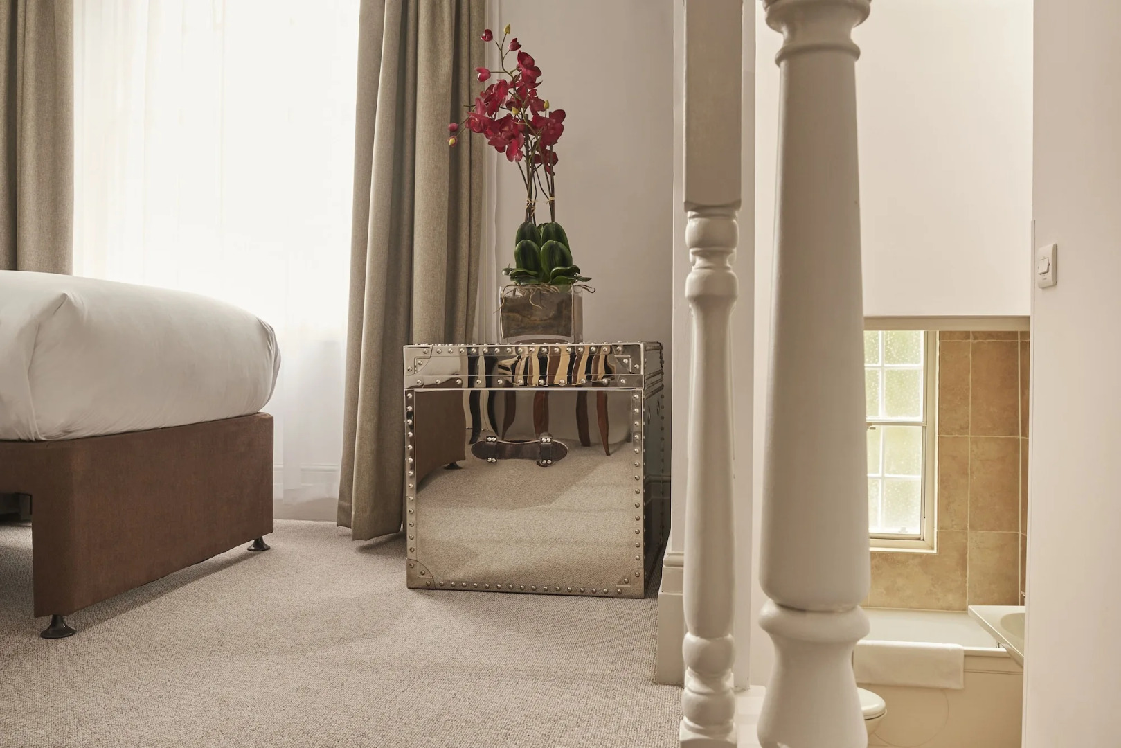 Photo - The Tophams Hotel