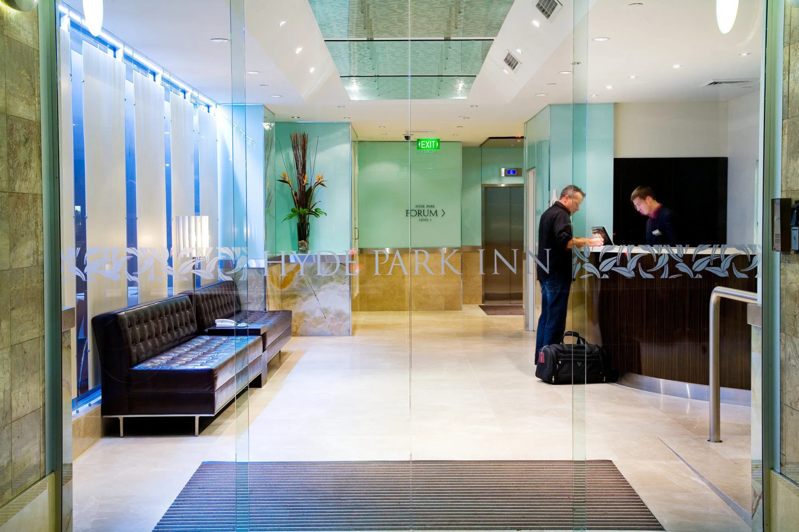 Photo - Hyde Park Inn