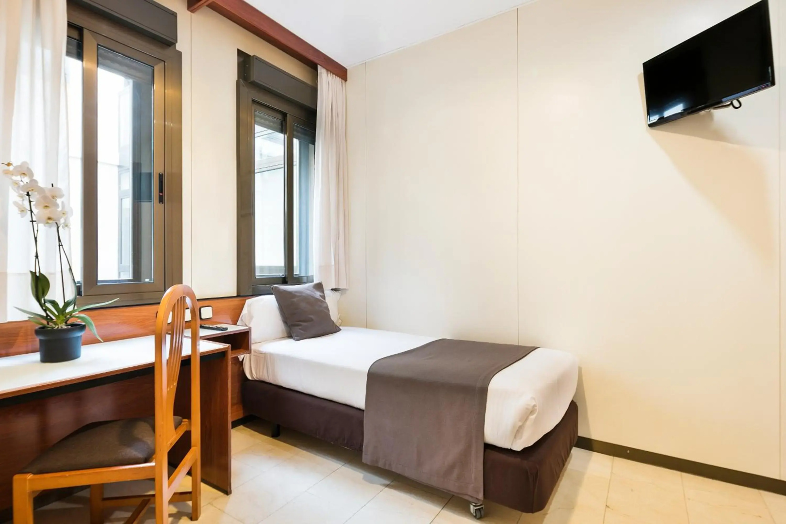 Photo - Hotel Condal