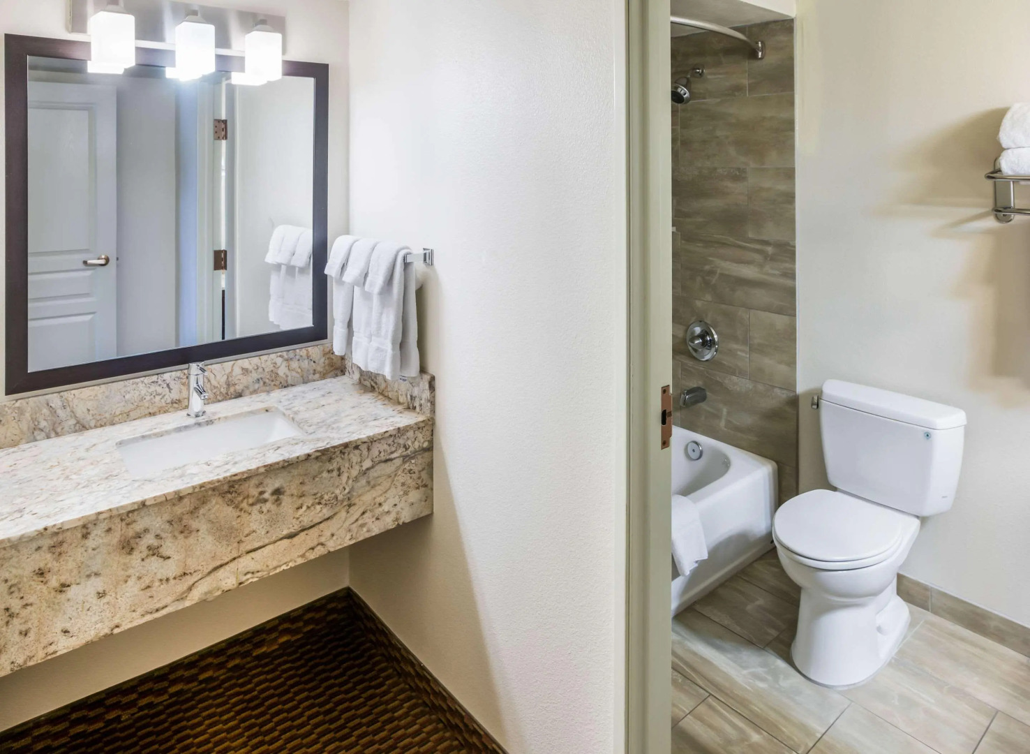 Photo - Clarion Inn Page - Lake Powell