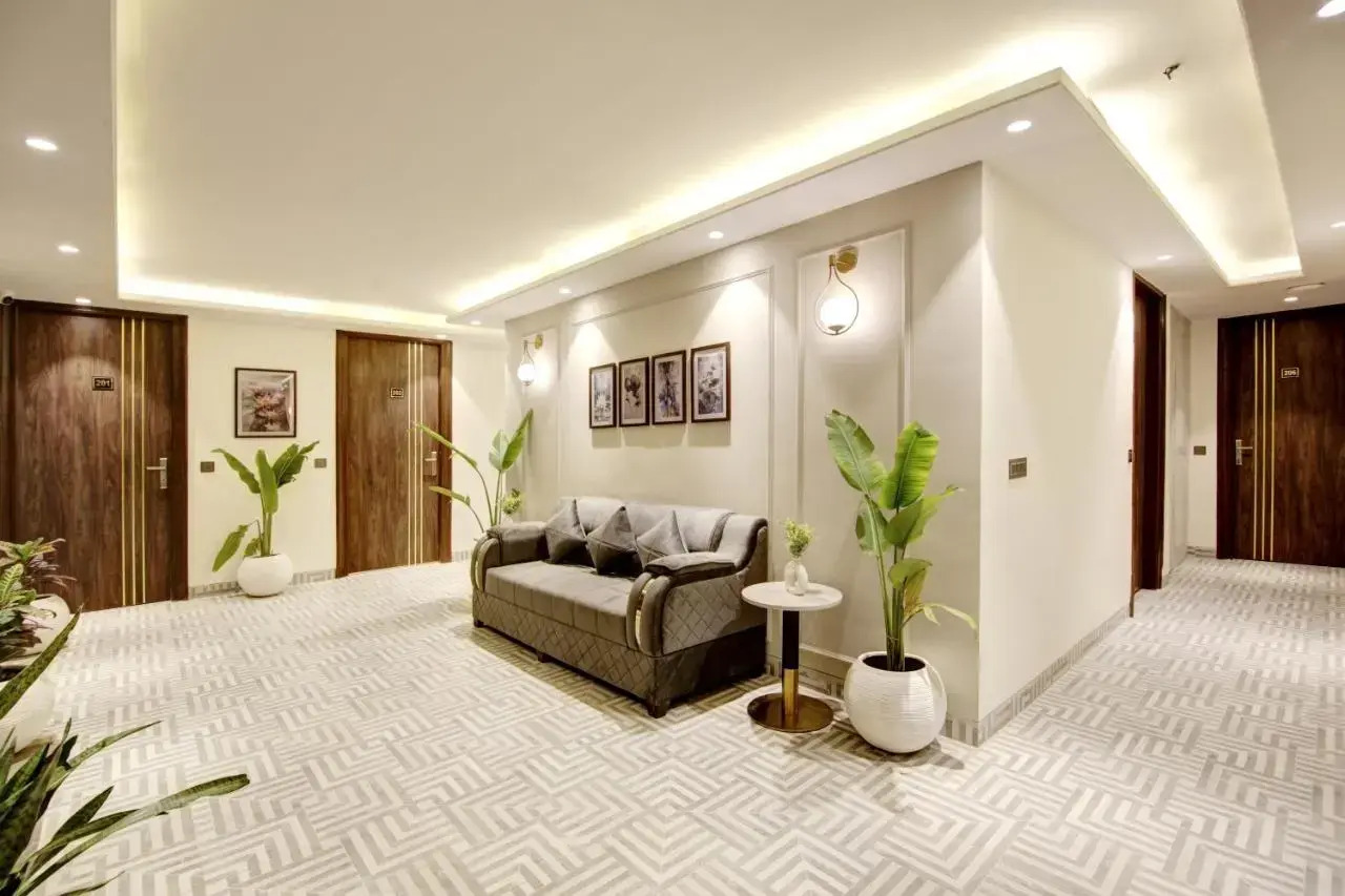 Photo - Saltstayz Premier - Galleria Market Road & Sector 27