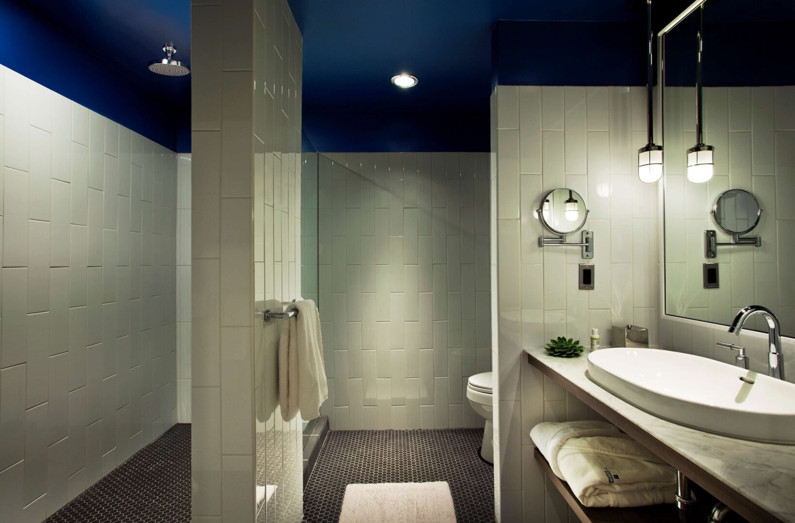 Photo - Thompson Chicago, by Hyatt