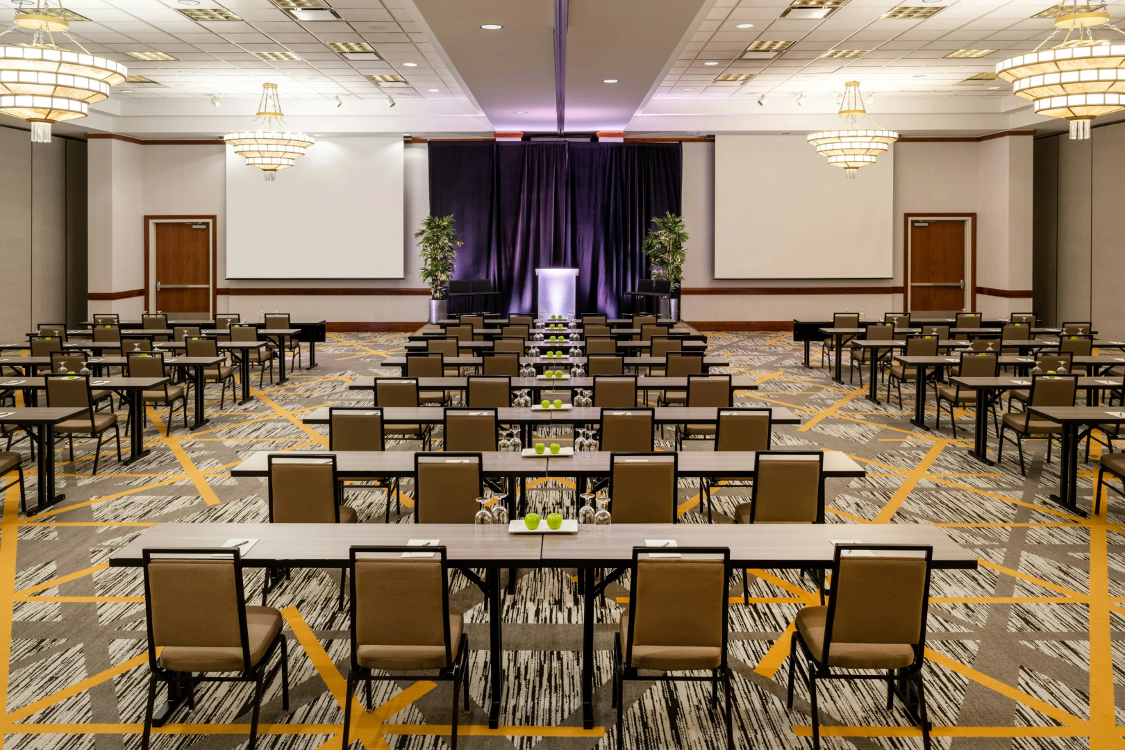 Foto - Embassy Suites by Hilton Portland Airport