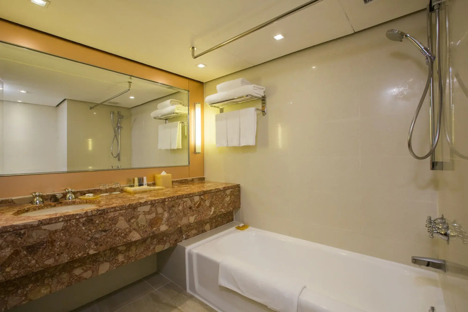 Foto - Prince Hotel, Marco Polo