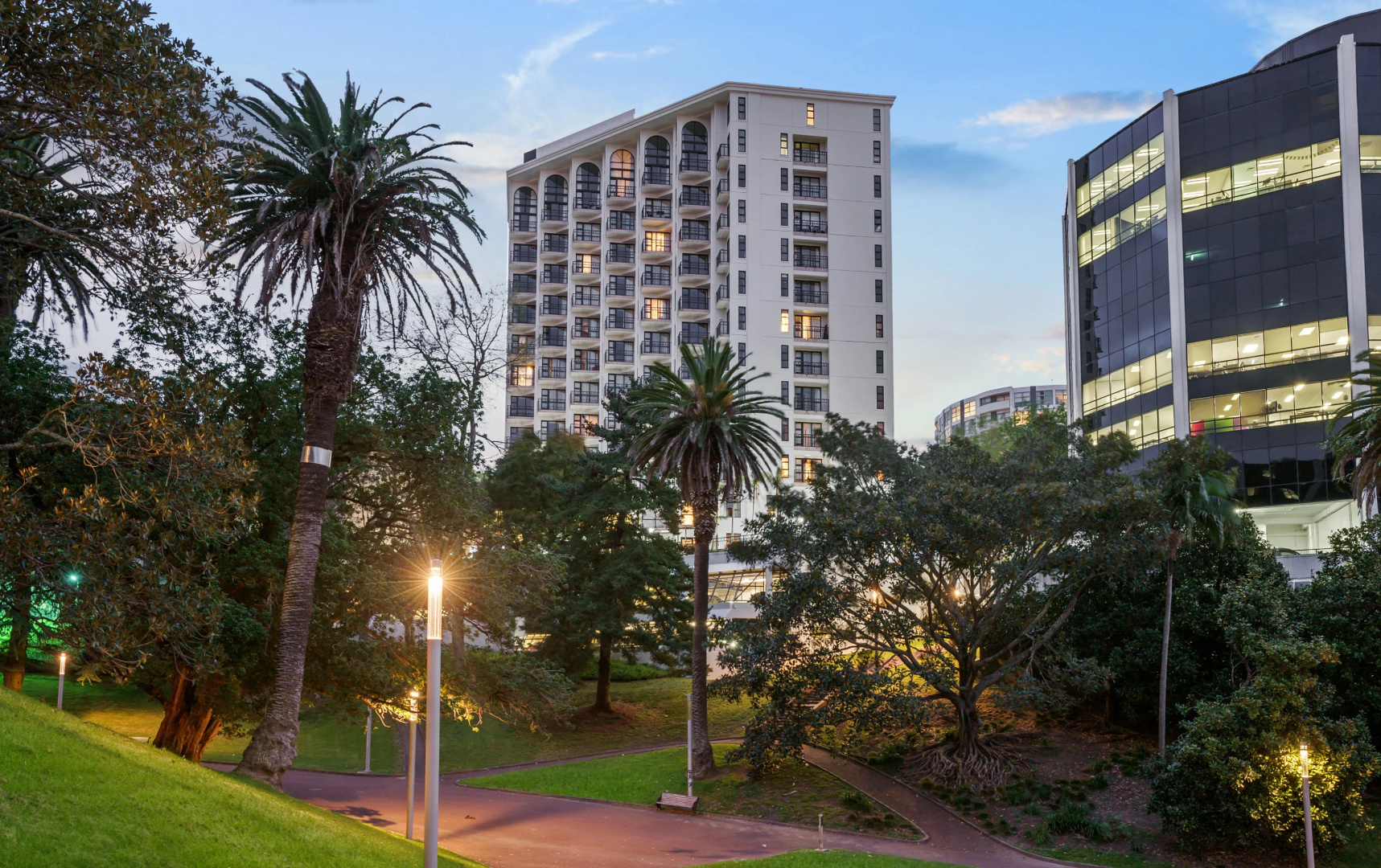 Photo - Parkside Hotel & Apartments