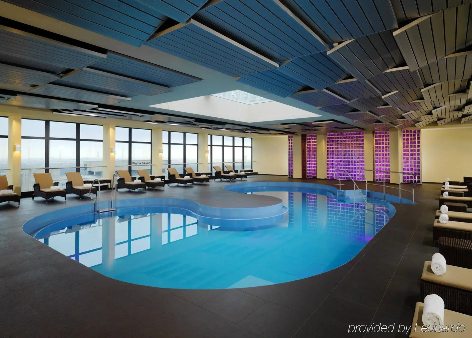 Photo - Four Points by Sheraton Munich Arabellapark