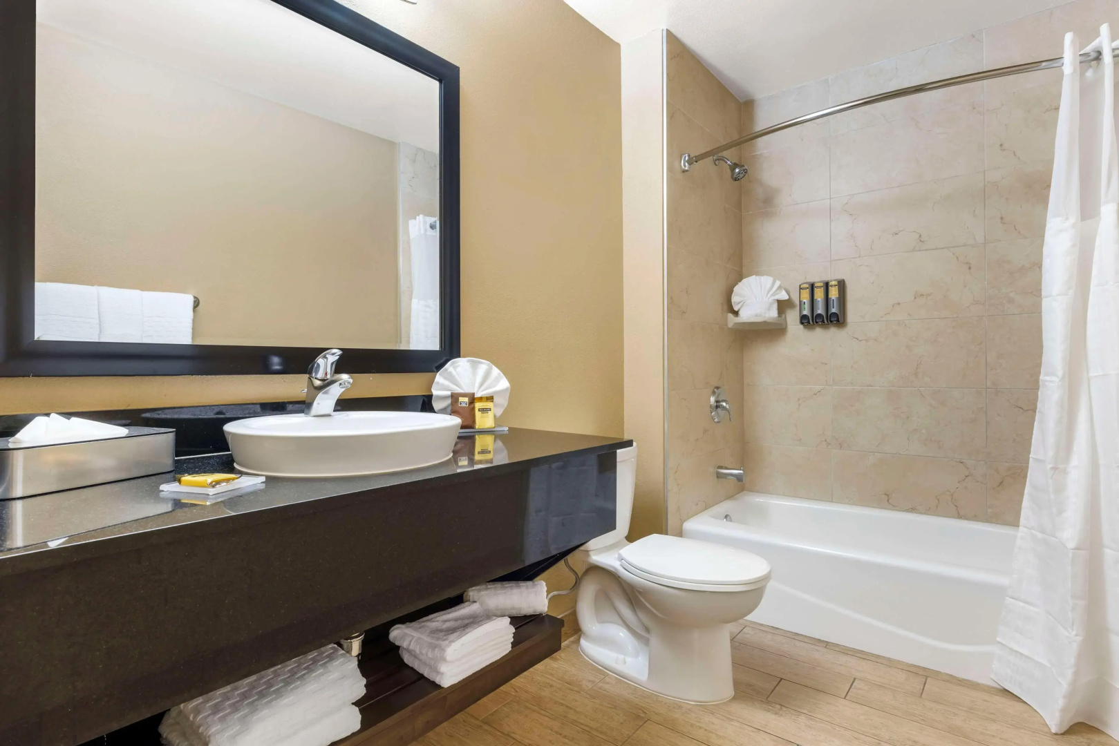 Photo - Best Western Plus Oceanside Palms