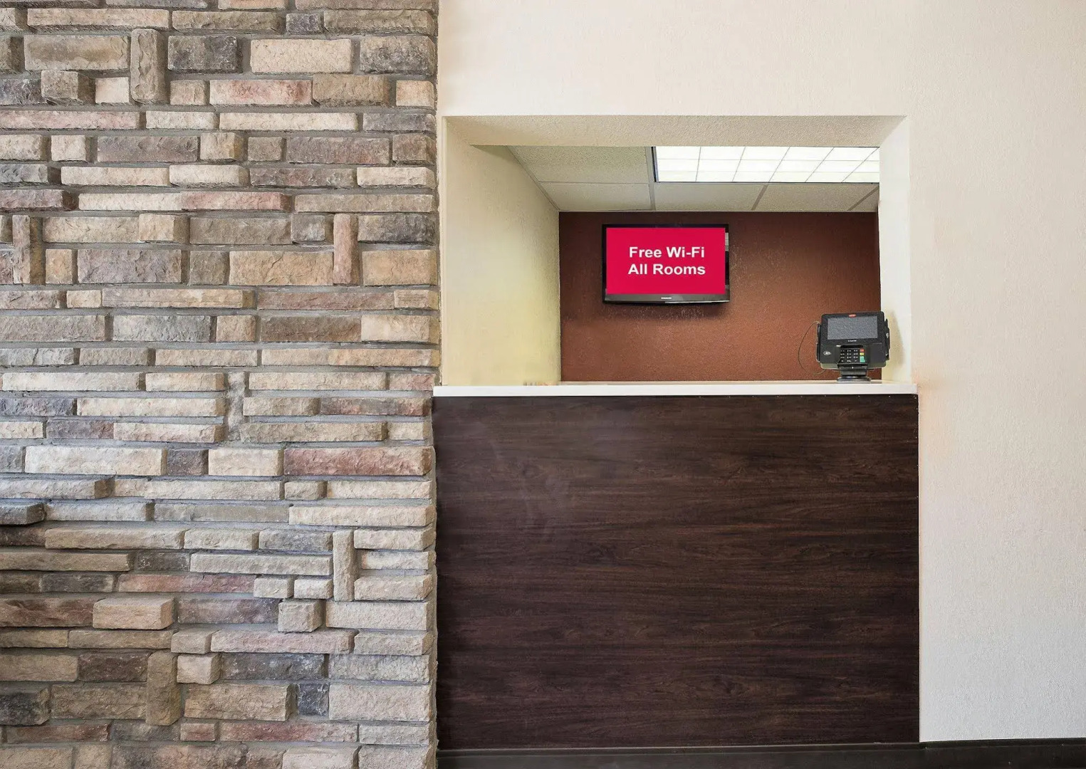 Photo - Red Roof Inn Cortland