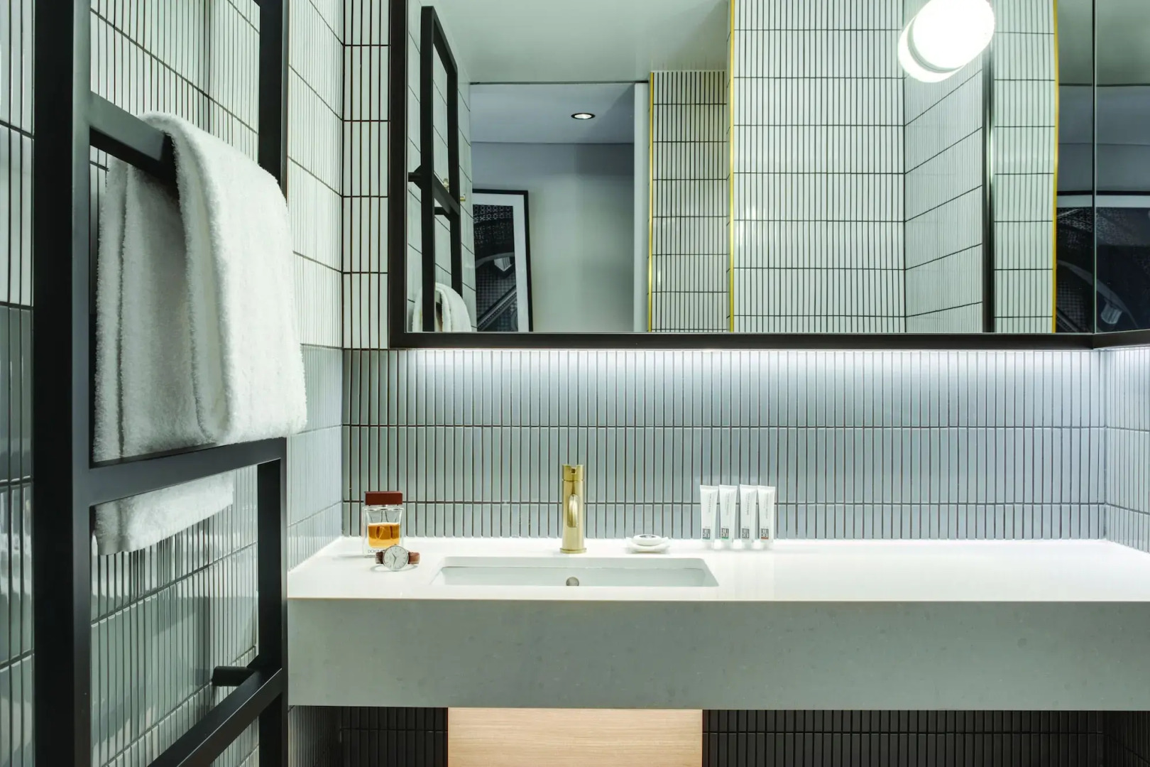 Photo - Vibe Hotel Sydney Darling Harbour