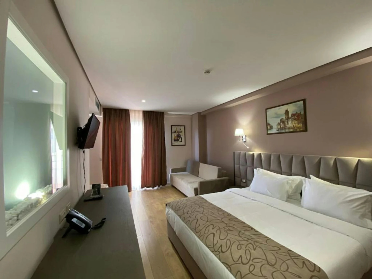 Photo - Doanesia Premium Hotel And Spa Tirana