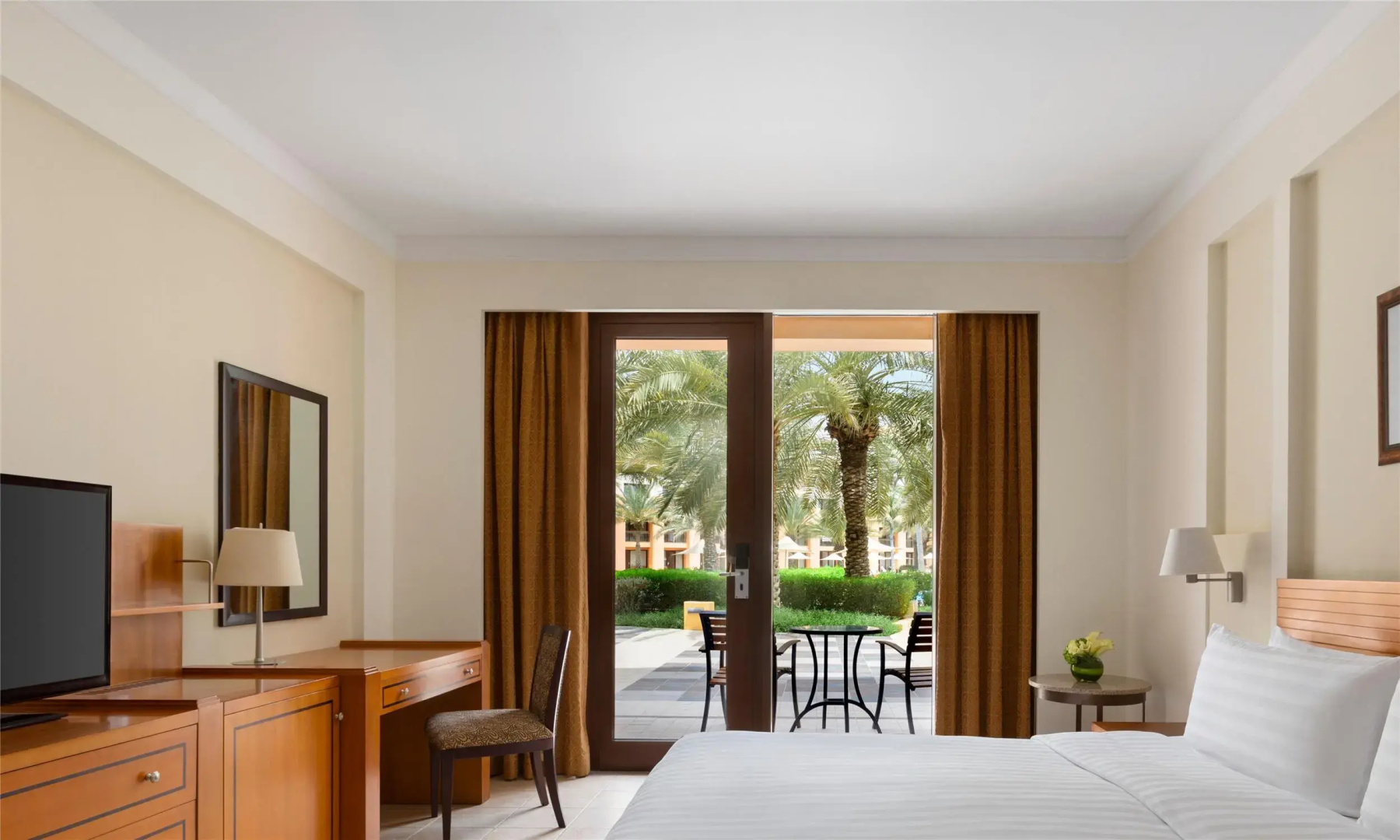 Photo - Shangri-La's Barr Al Jissah Resort & Spa — Al Waha Hotel