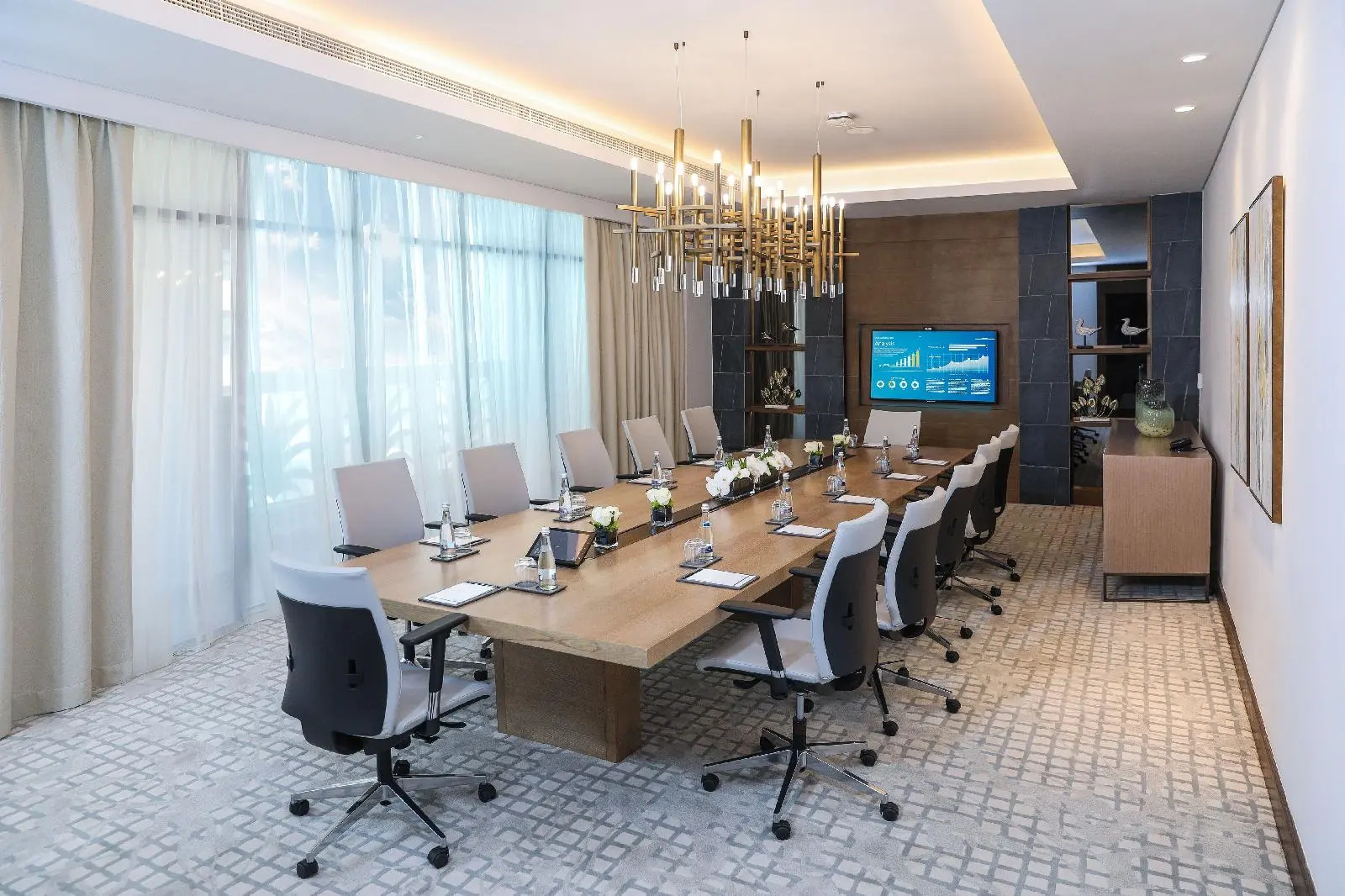 Photo - Al Jaddaf Rotana Suite Hotel