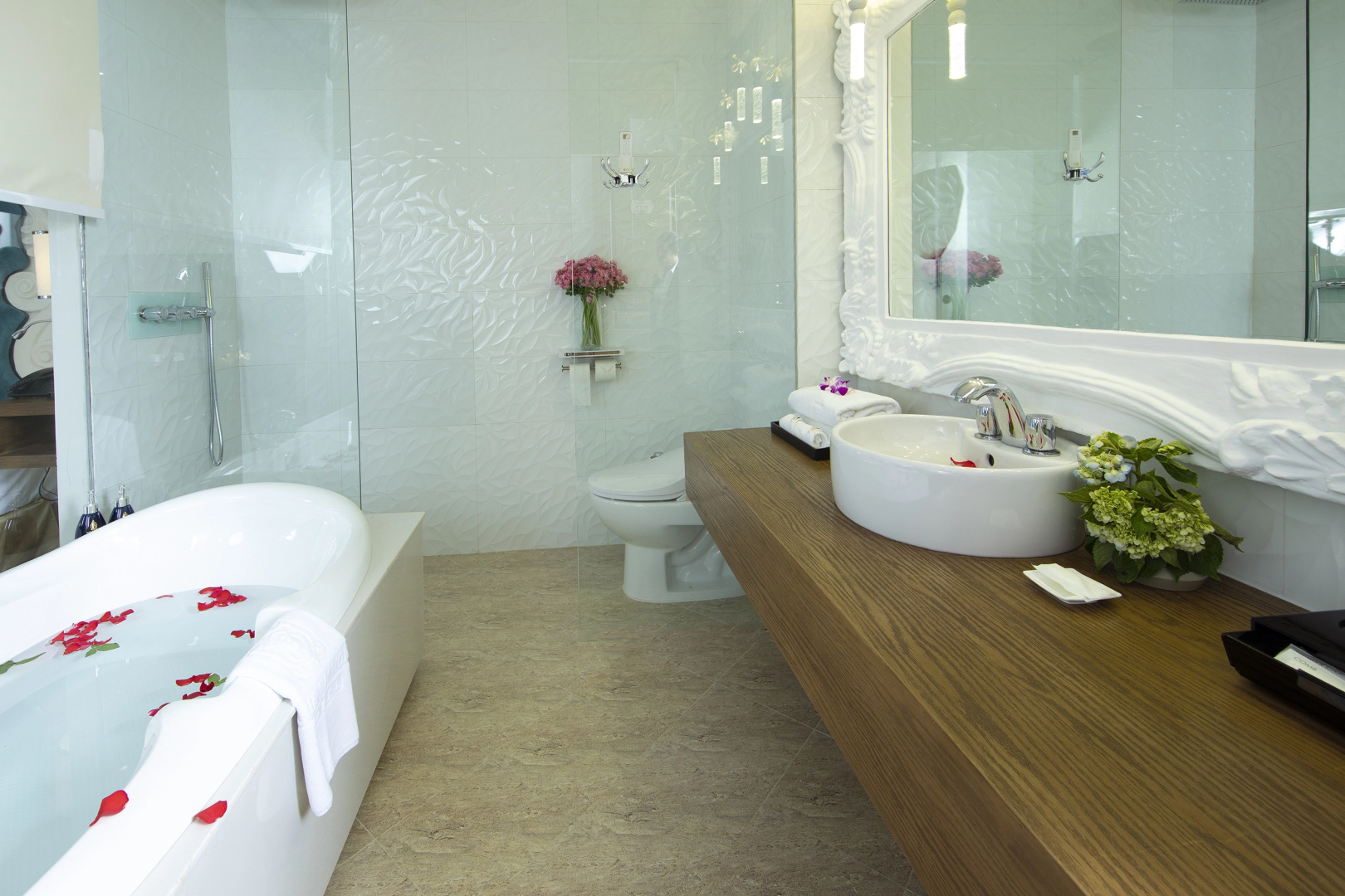 Photo - Diamond Hill Hotel