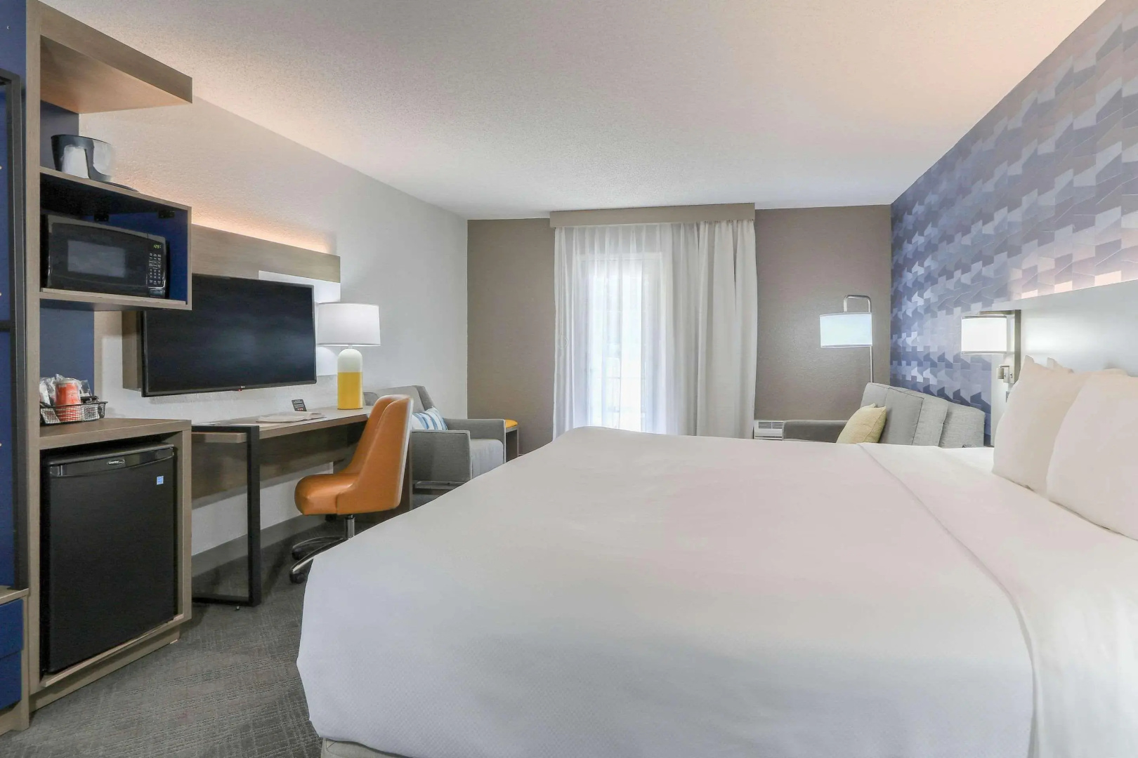 Photo - Comfort Inn & Suites At Dollywood Lane