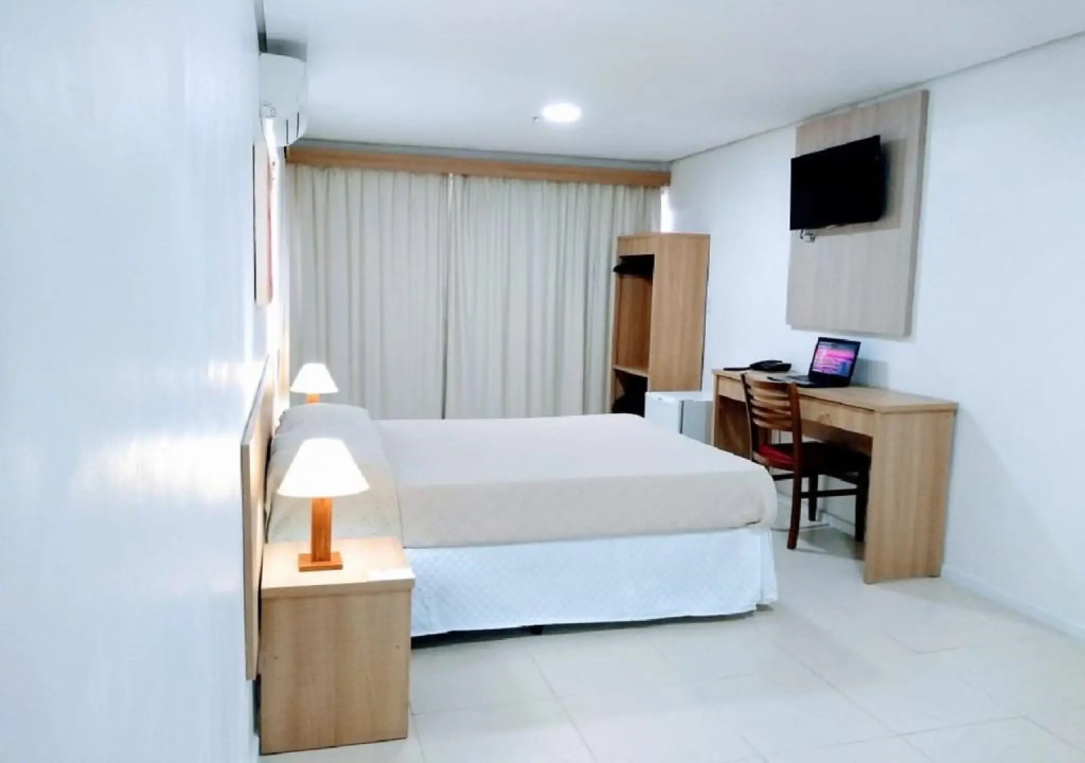 Foto - Hotel Dan Inn Porto Alegre