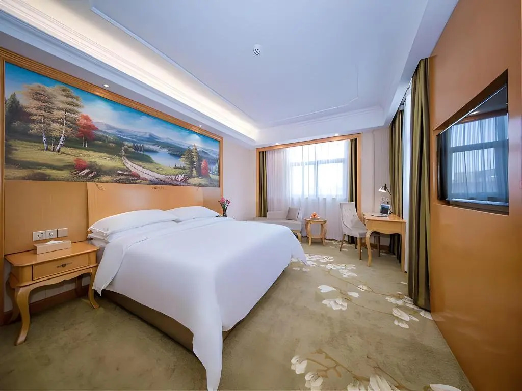 Vienna International Hotel (Wuhan Wujiashan, Dongxihu Avenue, Qixiong Road)