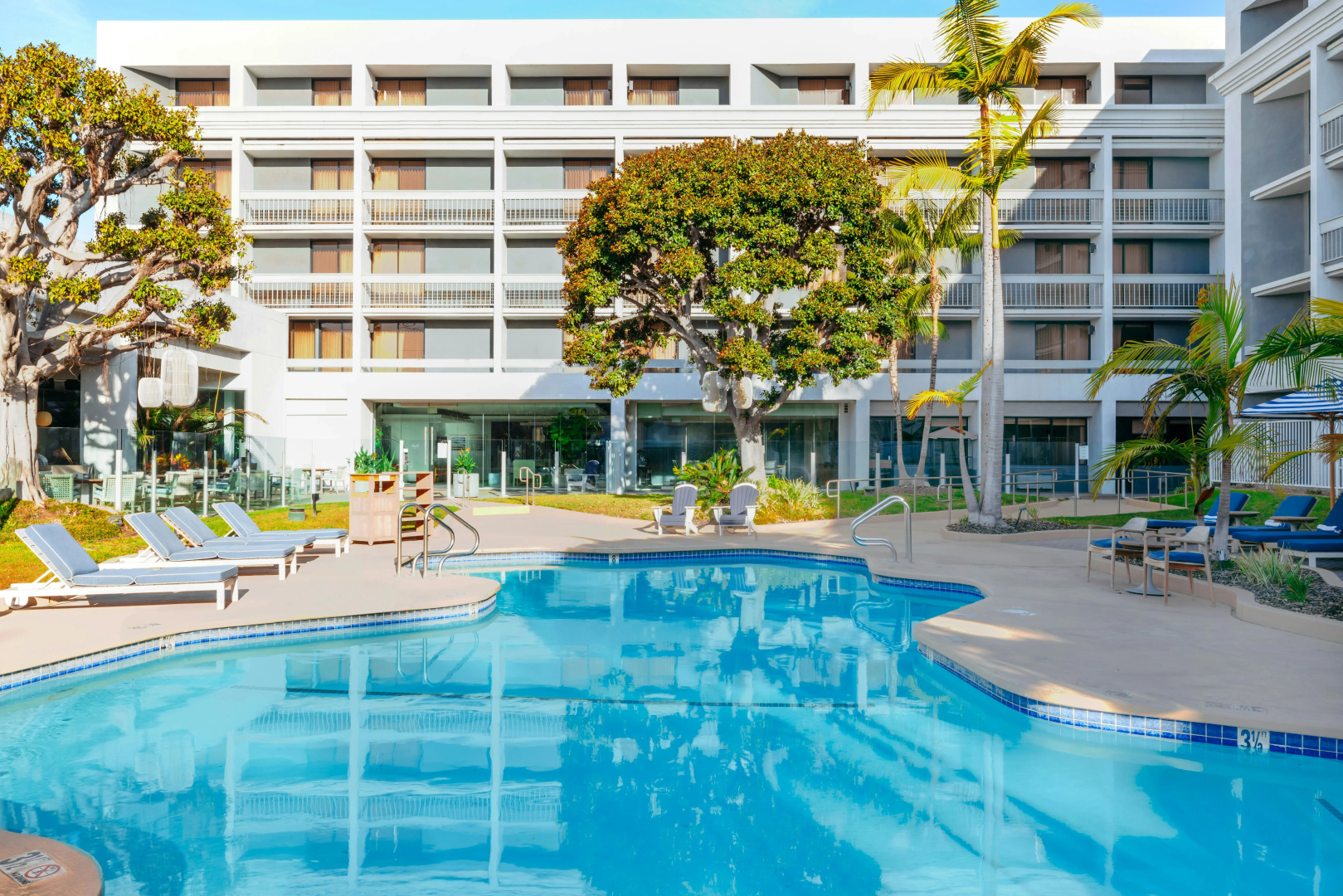 Photo - Hotel MDR Marina del Rey - a DoubleTree by Hilton