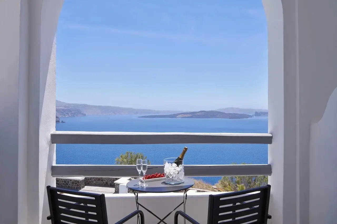 Photo - Mr and Mrs White Oia – Santorini