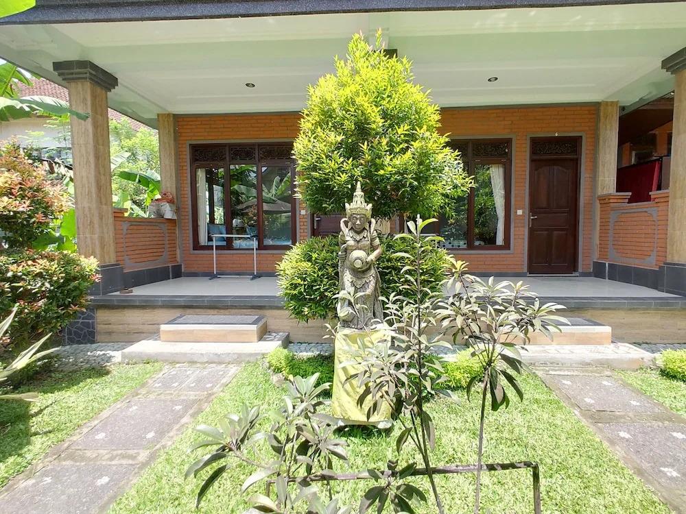 Photo - Rizky Guesthouse