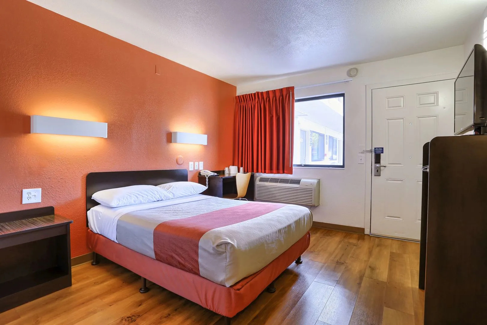 Photo - Super 8 by Wyndham Walnut Creek