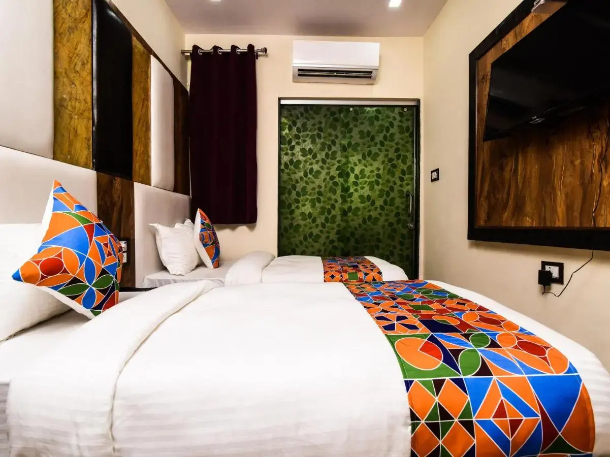 Photo - Hotel Dollar Inn