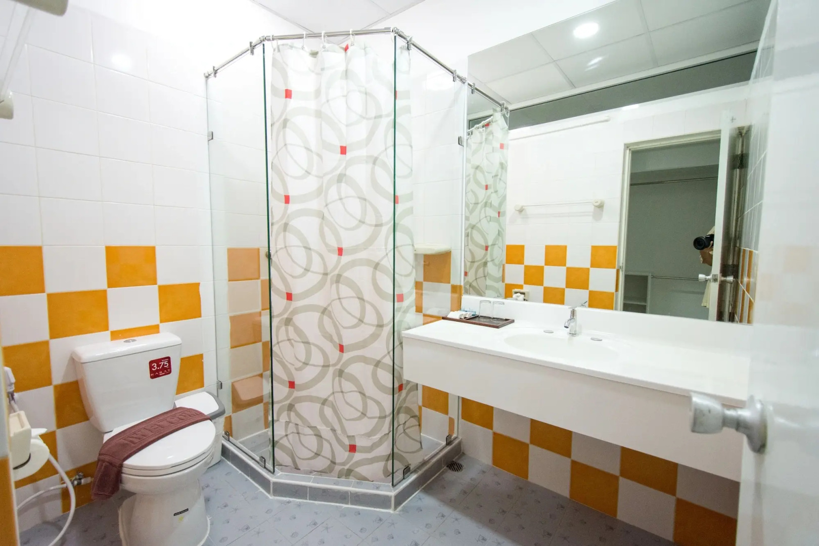 Photo - Basaya Beach Hotel & Resort