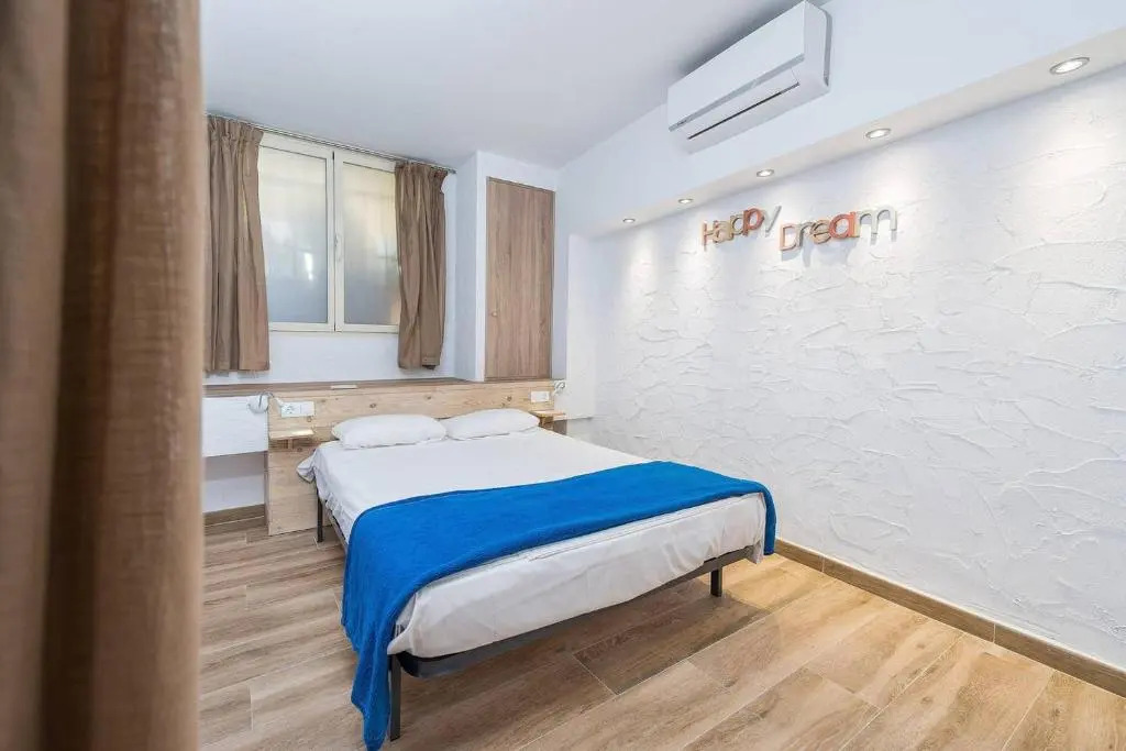 Photo - Y Hostel - Albergue Juvenil