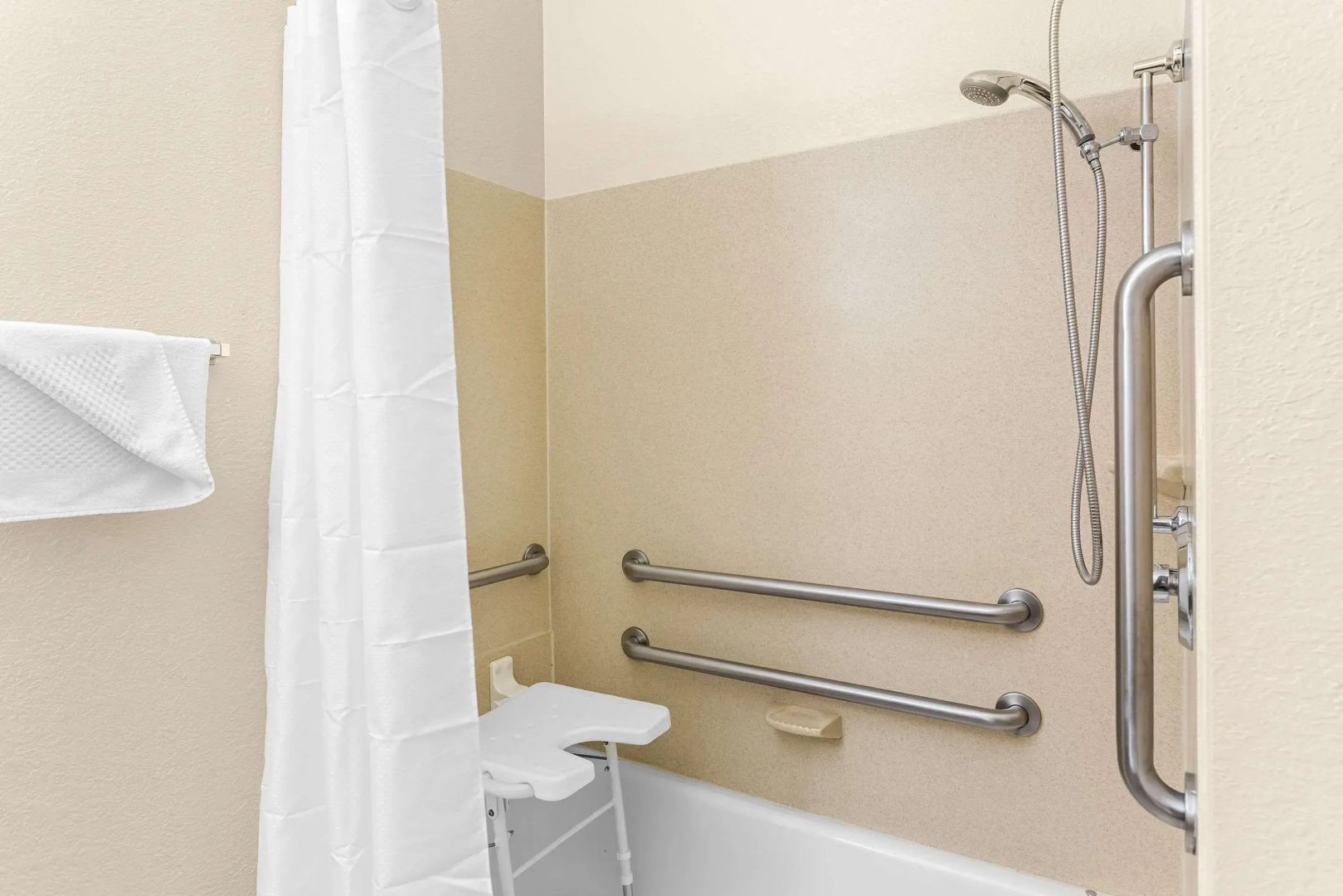 Photo - Comfort Suites Grayslake near Libertyville North