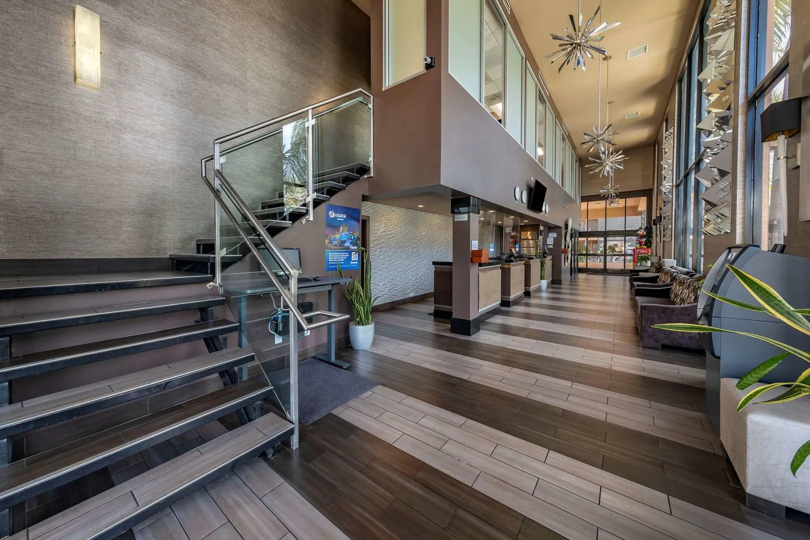 Photo - Best Western Plus Stovall's Inn