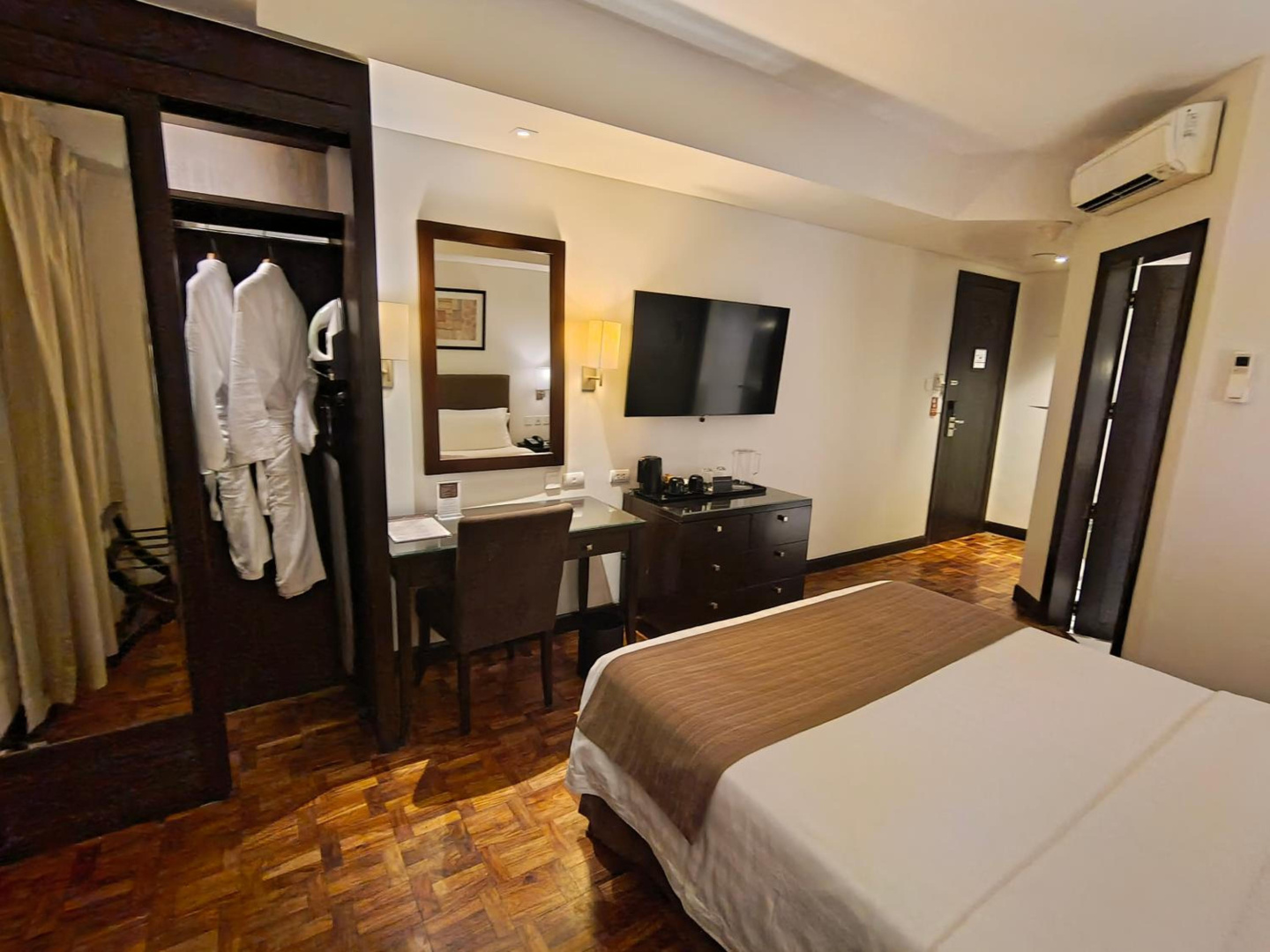 Photo - City Garden Hotel Makati