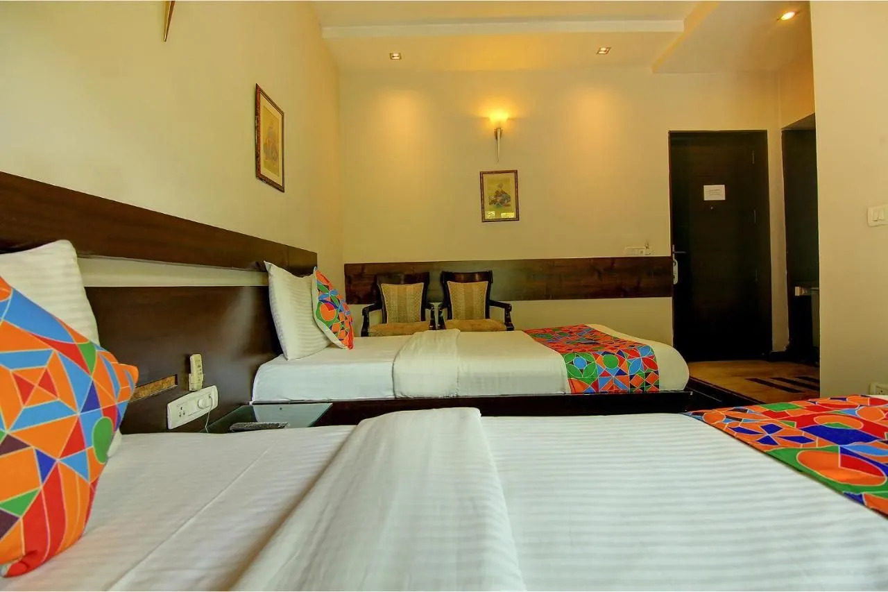 Foto - FabHotel Phoenix Hospitality - Nr DLF Cyber Hub & Metro, Gurugram
