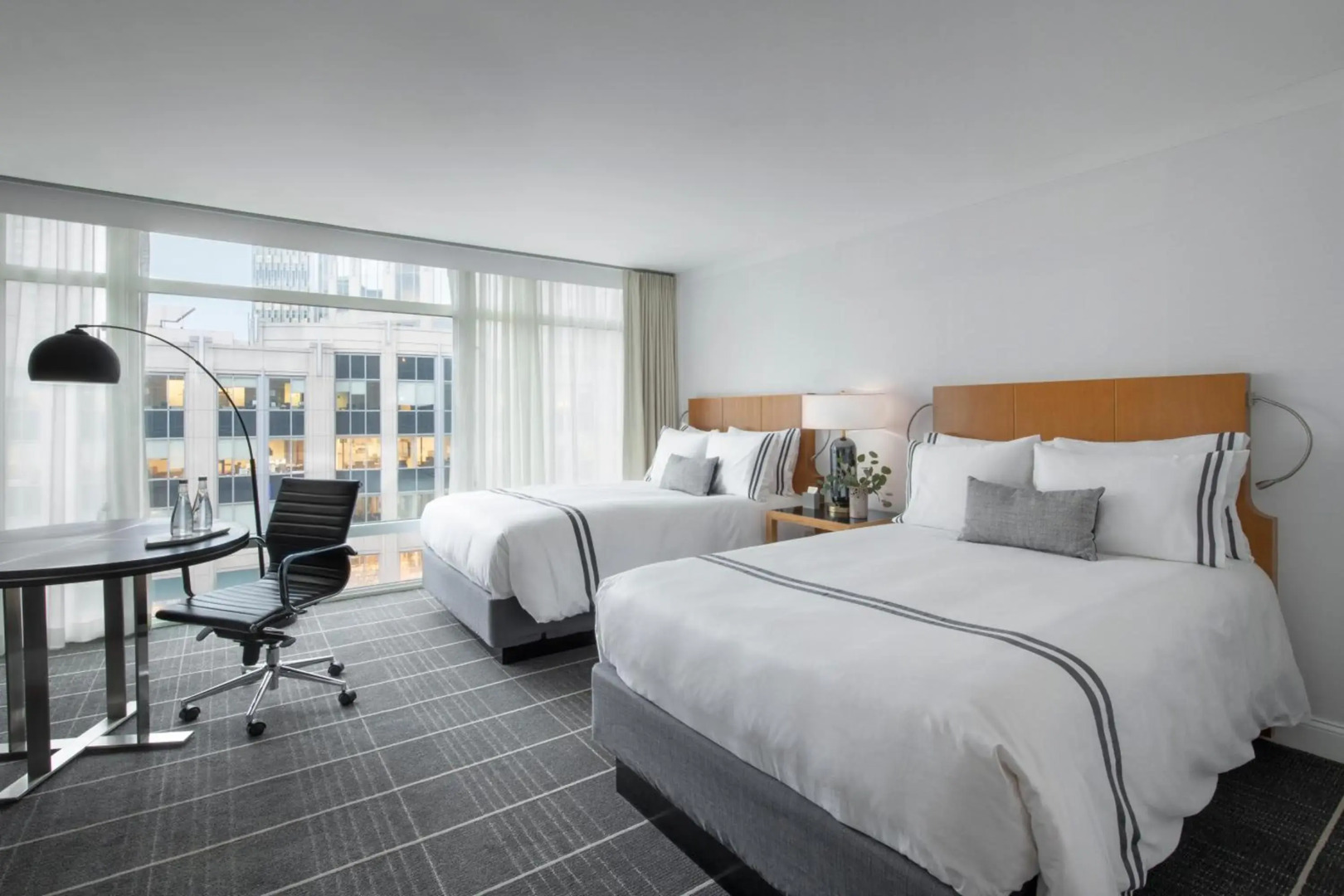 Photo - The Colonnade Hotel