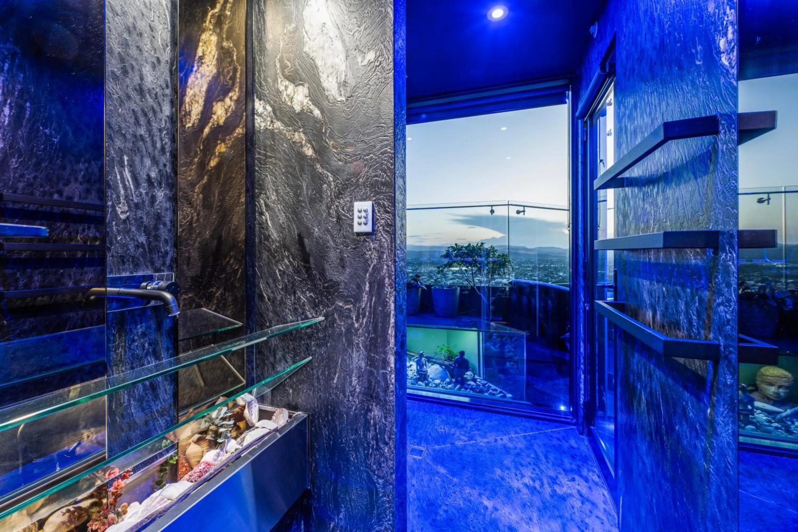 Photo - Burleigh Esplanade Apartments