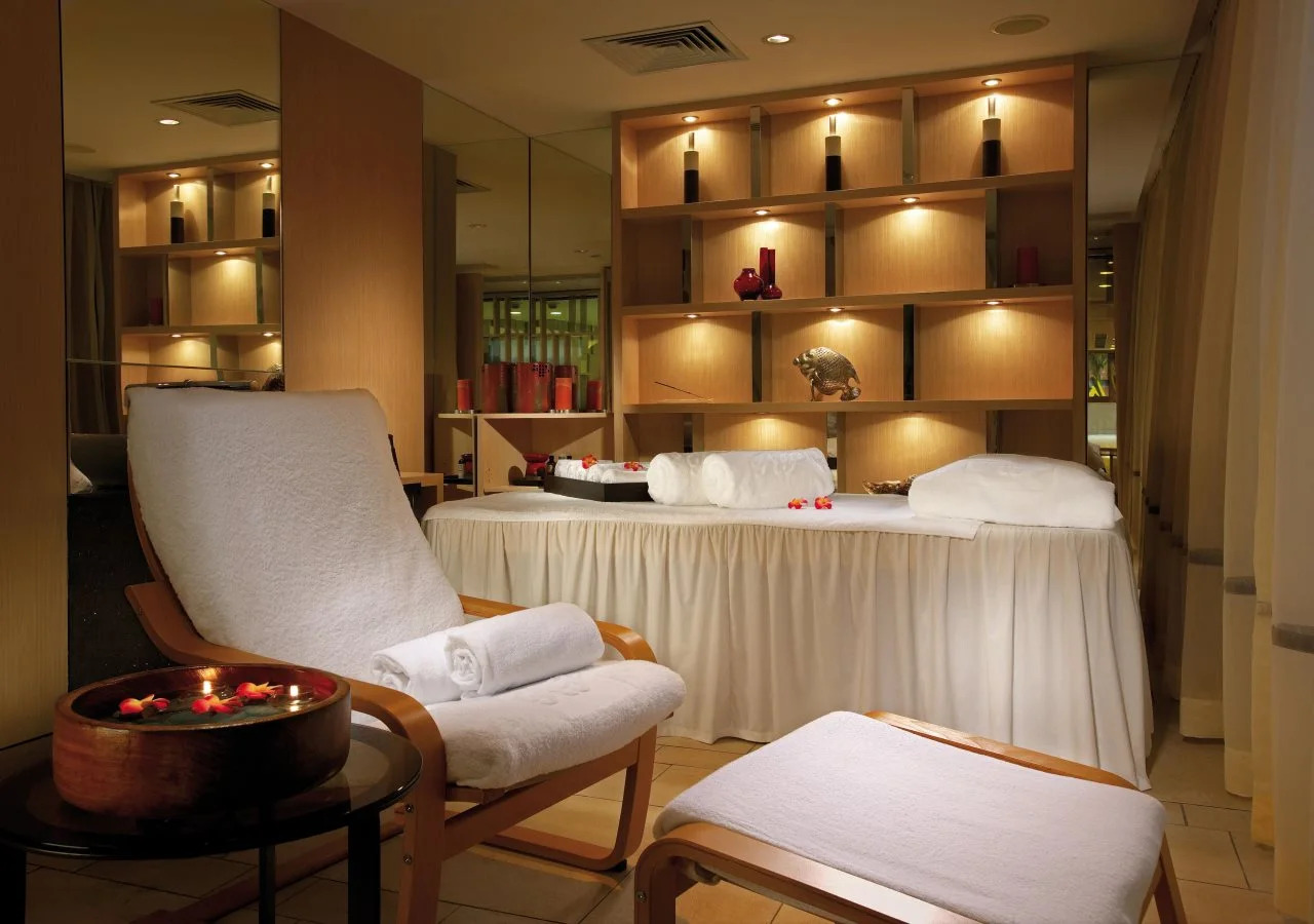 Photo - Royal Park Hotel