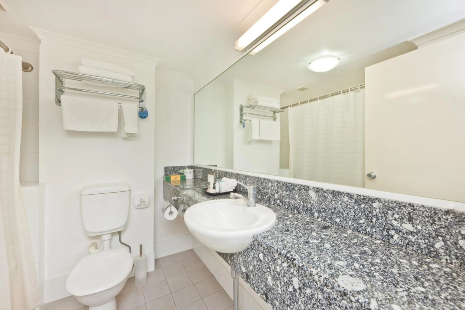 Photo - The Wellington Apartment Hotel